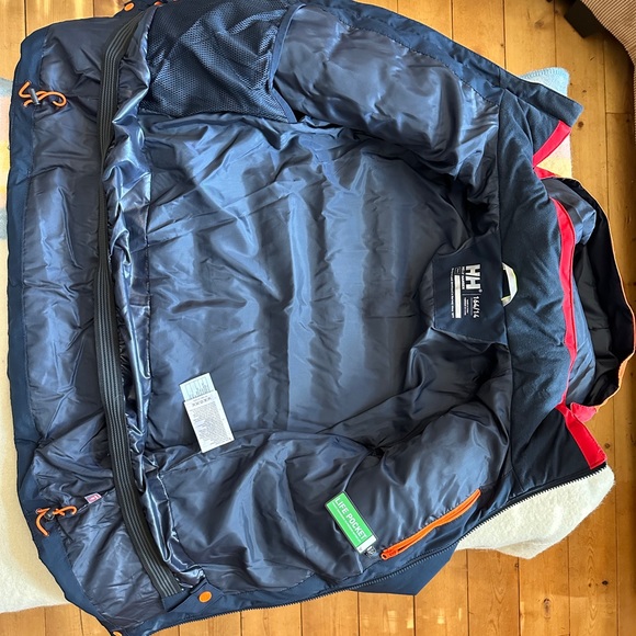 Helly Hansen -NWOT - insulated jacket - size 164/14 - Picture 3 of 6
